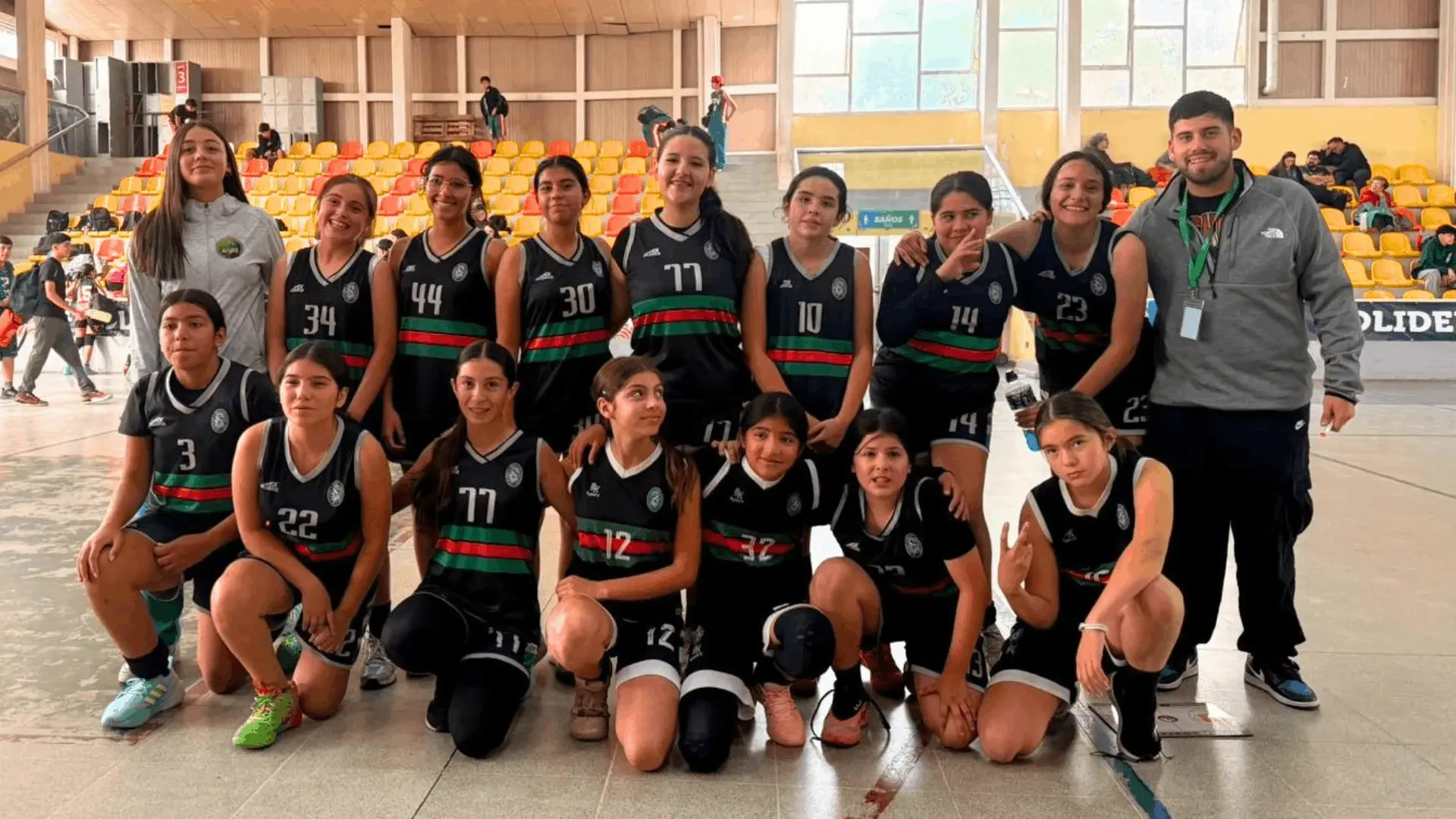 U-14 Women's Basketball Team takes third place in the municipal championship.